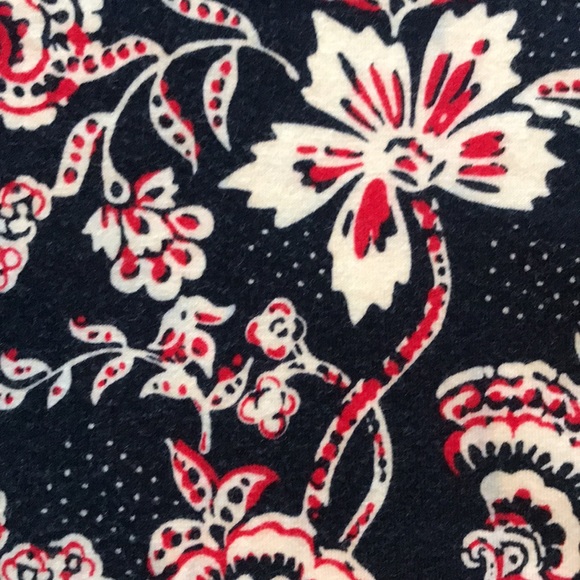 Lovely navy print skirt - Picture 7 of 11